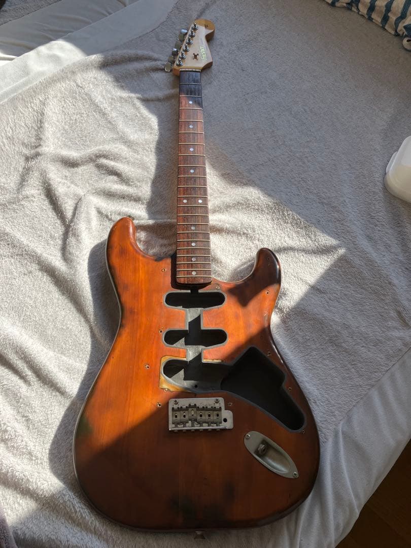 フレッシャー　ストラトタイプ　ボディ　ネック　Fresher 現状渡し