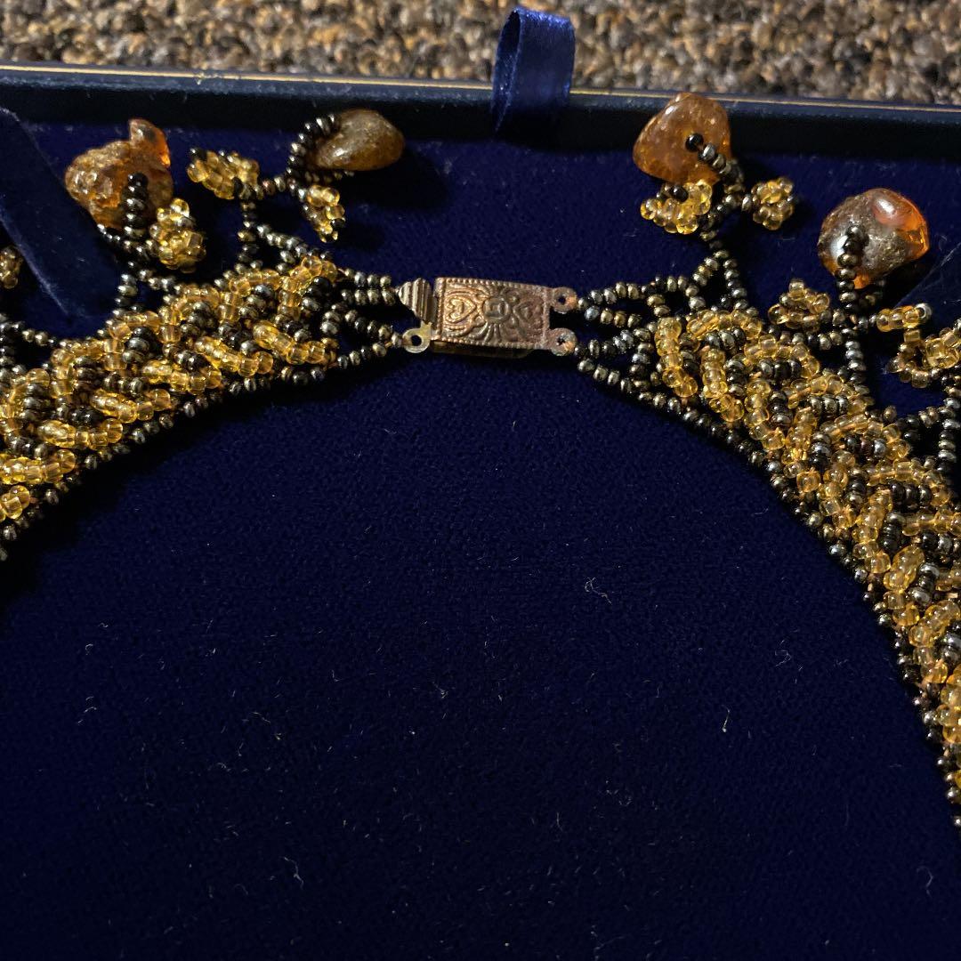 ロシア王朝時代風、琥珀とビーズの編み込みネックレス(チョーカー)