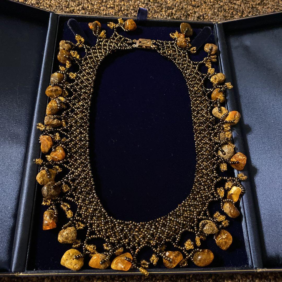 ロシア王朝時代風、琥珀とビーズの編み込みネックレス(チョーカー)