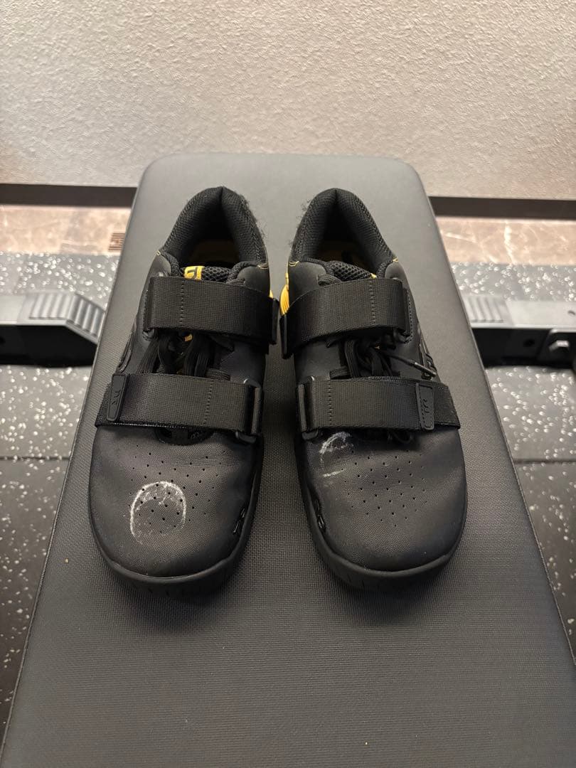 スクワットシューズ TYR 27センチ