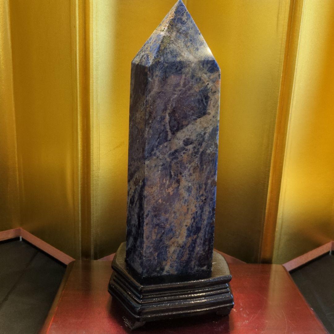 ソーダライト 六角柱 3.1kg 高さ27cm 台座付き 天然石 パワーストーン