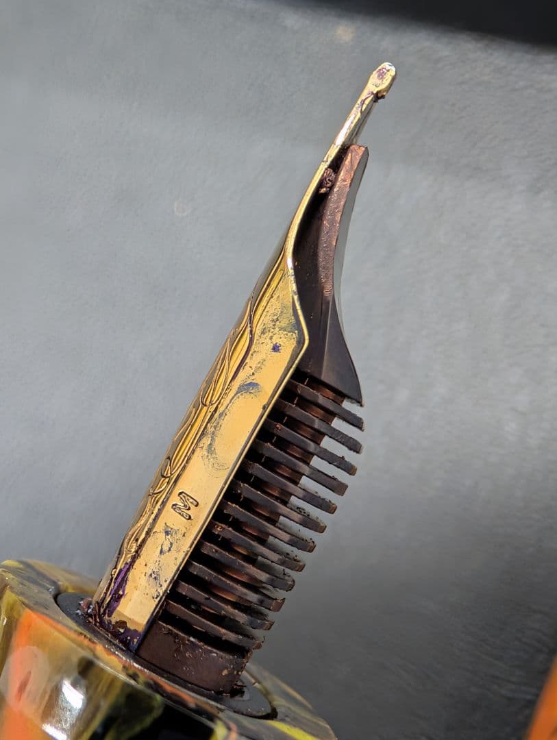 Delta デルタ 万年筆 ギャラリー バーメイル イエロー・マルチカラー