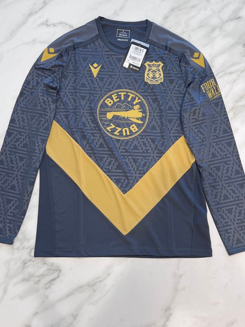 【日本未発売】WrexhamAFC 24-25 ロングスリーブトレーニングシャツ