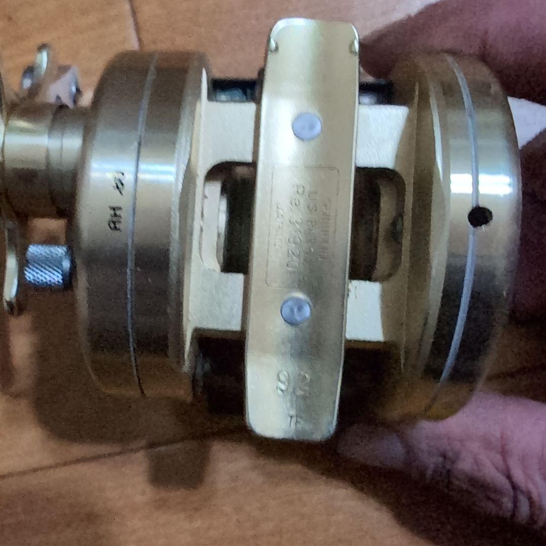 F*a様 SHIMANO CALCUTTA ベイトリール ゴールド