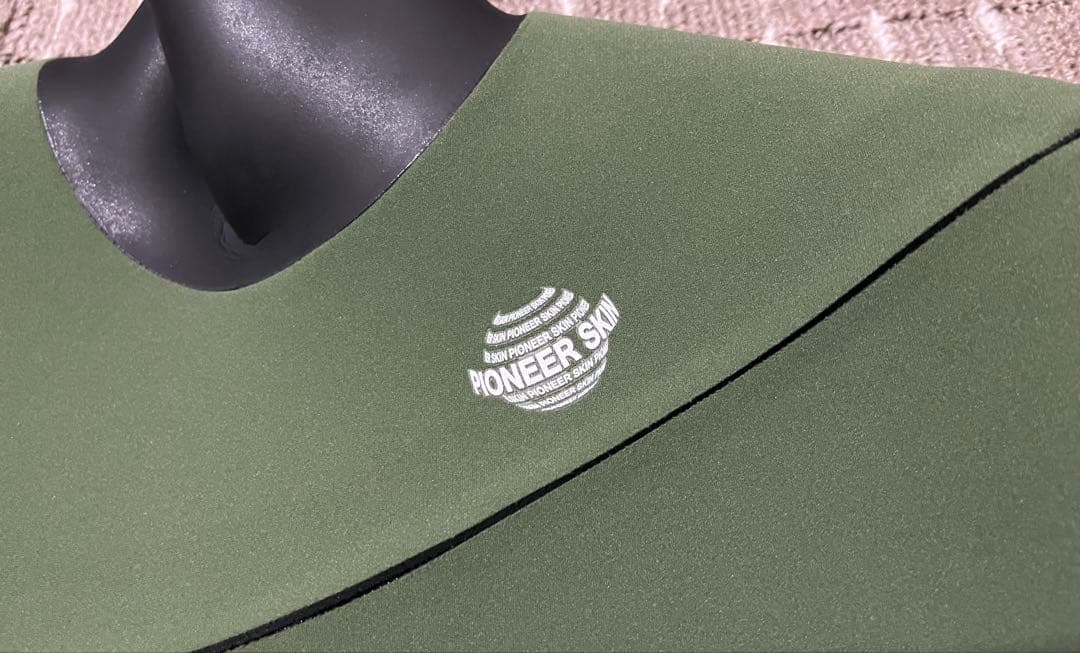 小波コタロー PIONEER SKIN セミドライスーツ・フルスーツ