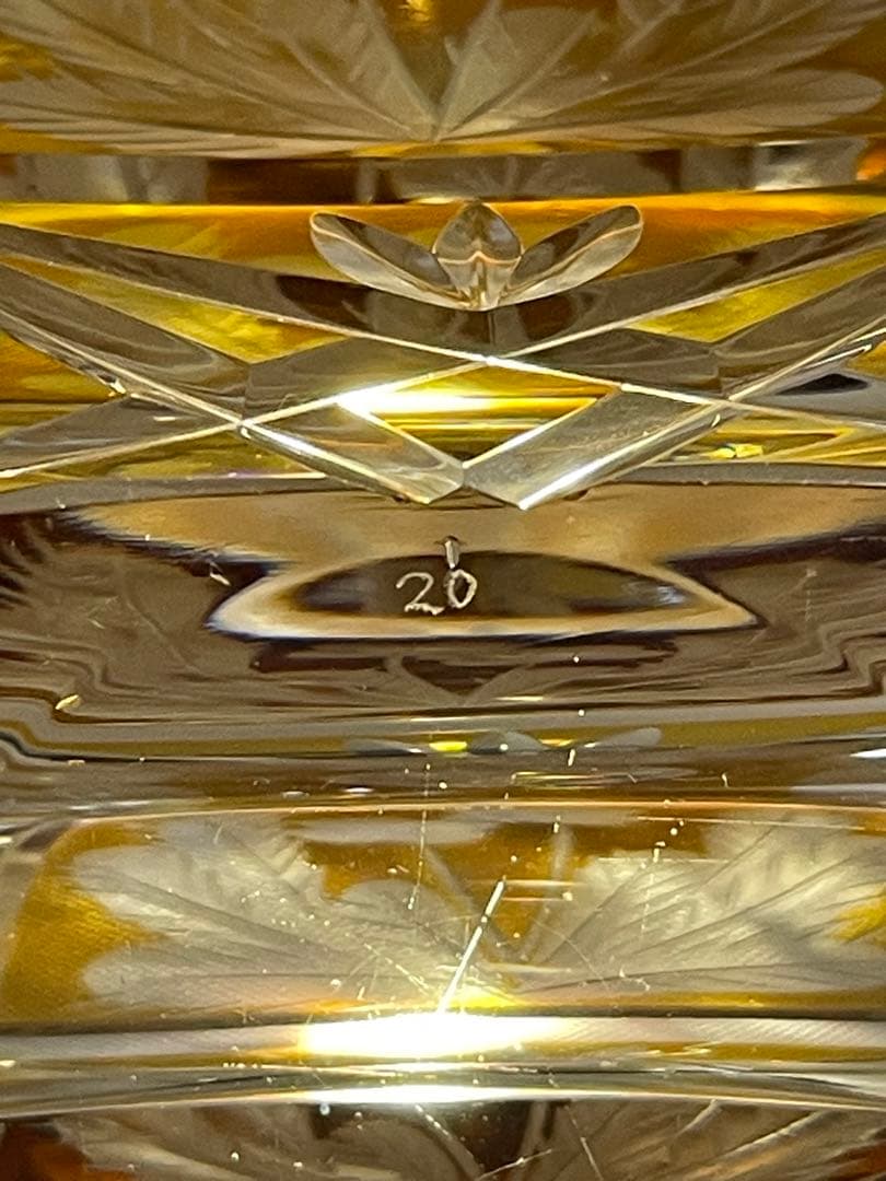 【希少】　【美品】　カガミクリスタル　色被切子デキャンタ　花模様　カットガラス