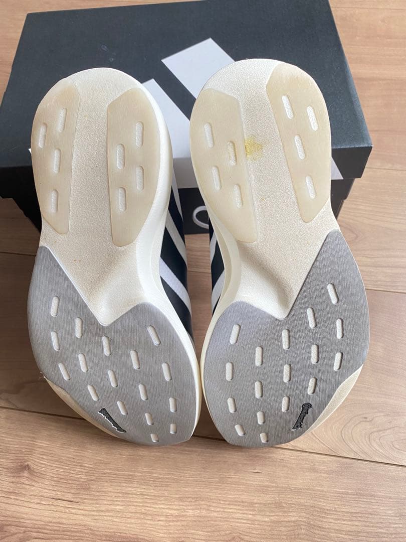 ランニングシューズ adidas