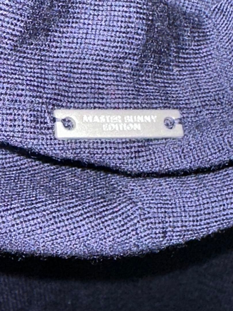 新品　MASTER BUNNY EDITION 薄手　ネイビー　パーカーサイズ4
