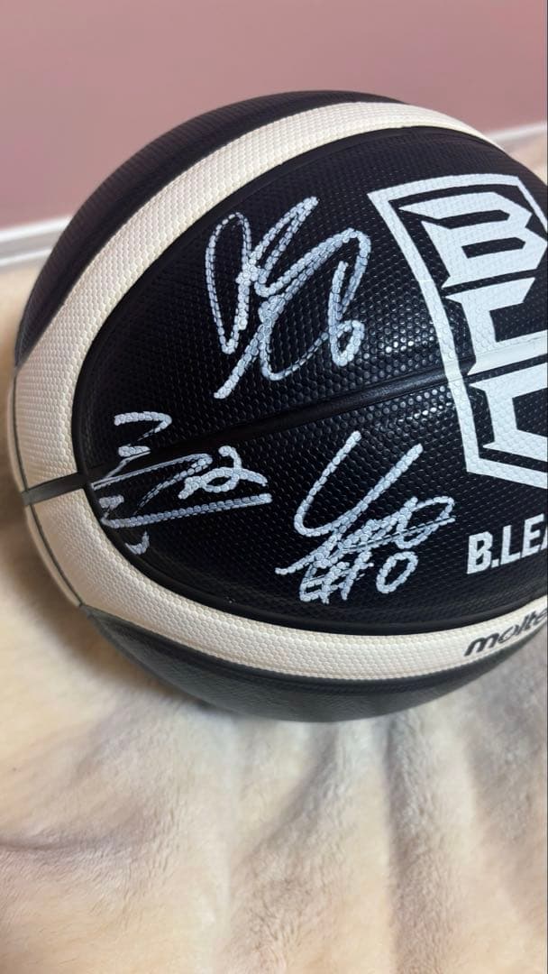 p*e様 Bリーガーサイン入りボール(7号)