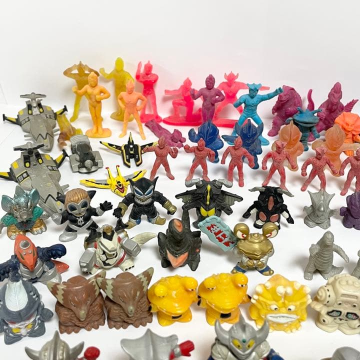 消しゴム　ウルトラマン　ゴジラ　100体　レトロ