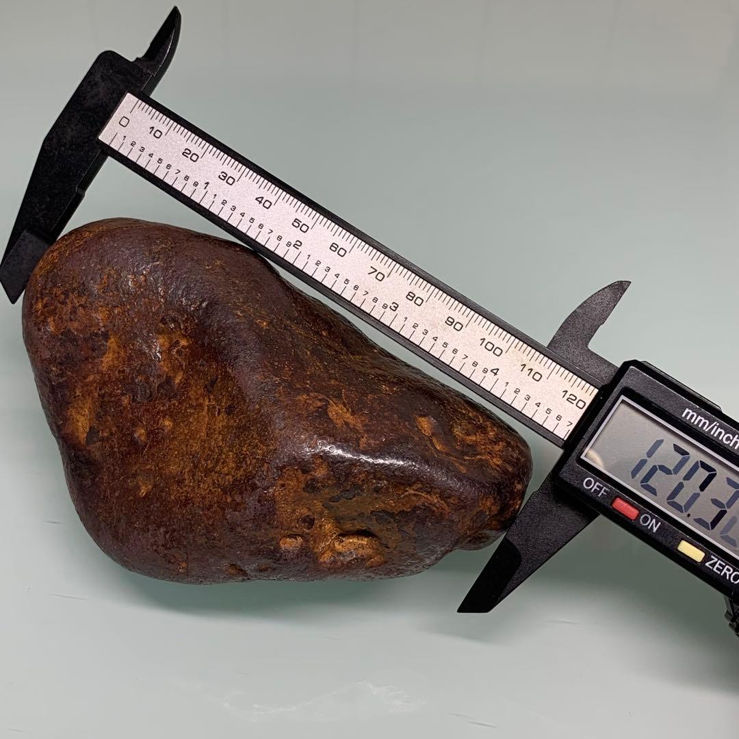 大型　宇宙エネルギーパワー 不思議の石鉄隕石　アンティーク 時代物　約1165g