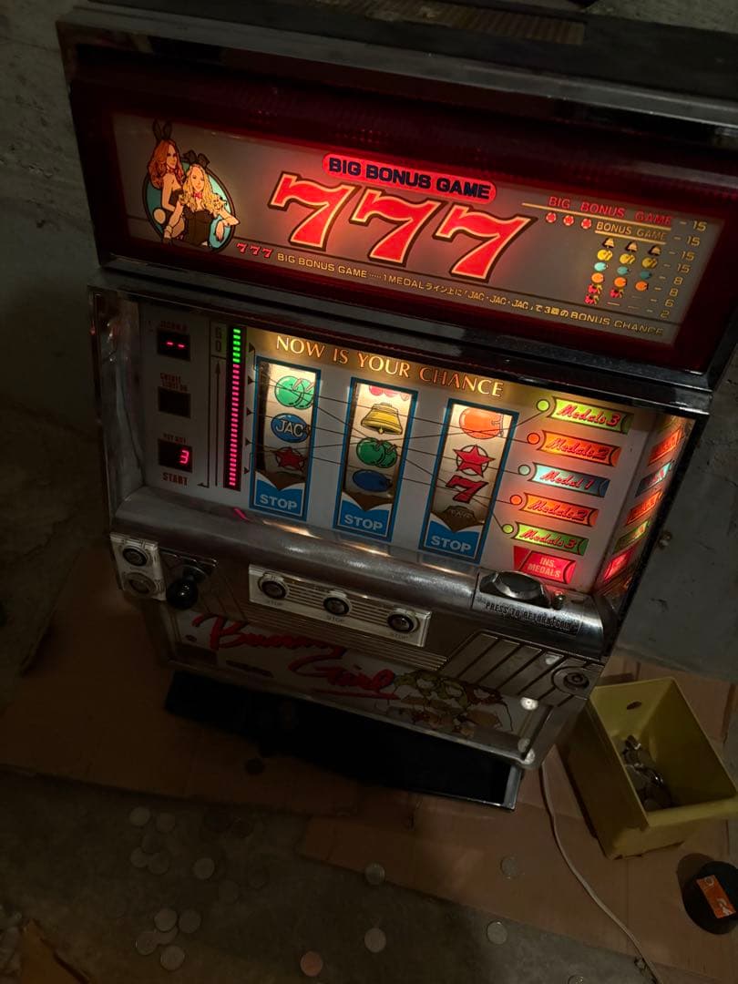 【ジャンク品】Bunny Girl 通電確認済み レトロスロット