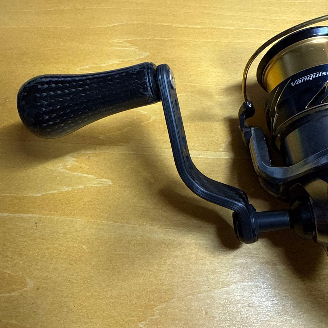 Vanquish 2500HGS スピニングリール　スタコンパワーハンドル付き