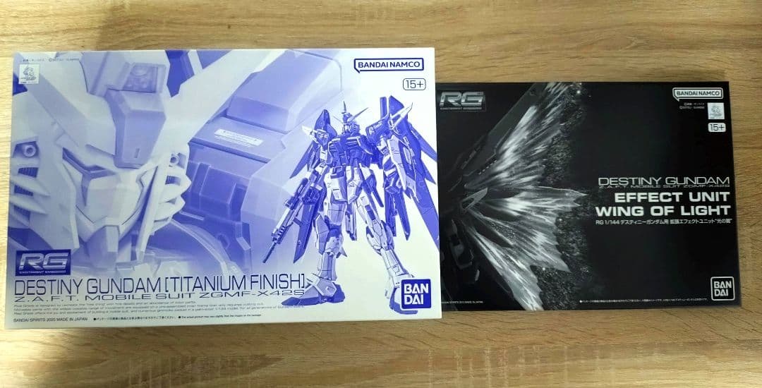 シ*ン様 RG デスティニーガンダム チタニウムフィニッシュ＋光の翼セット