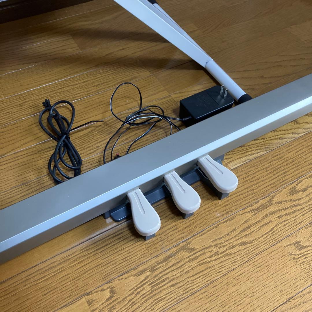 CASIO カシオ　PriviA PX-120 電子ピアノ　88鍵盤　ペダル付き