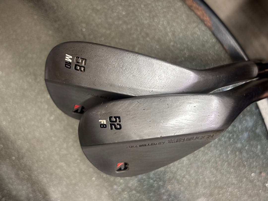 ブリジストン　Bリミテッド　無限ウエッジ　52° 58° グリップゴルフプライド