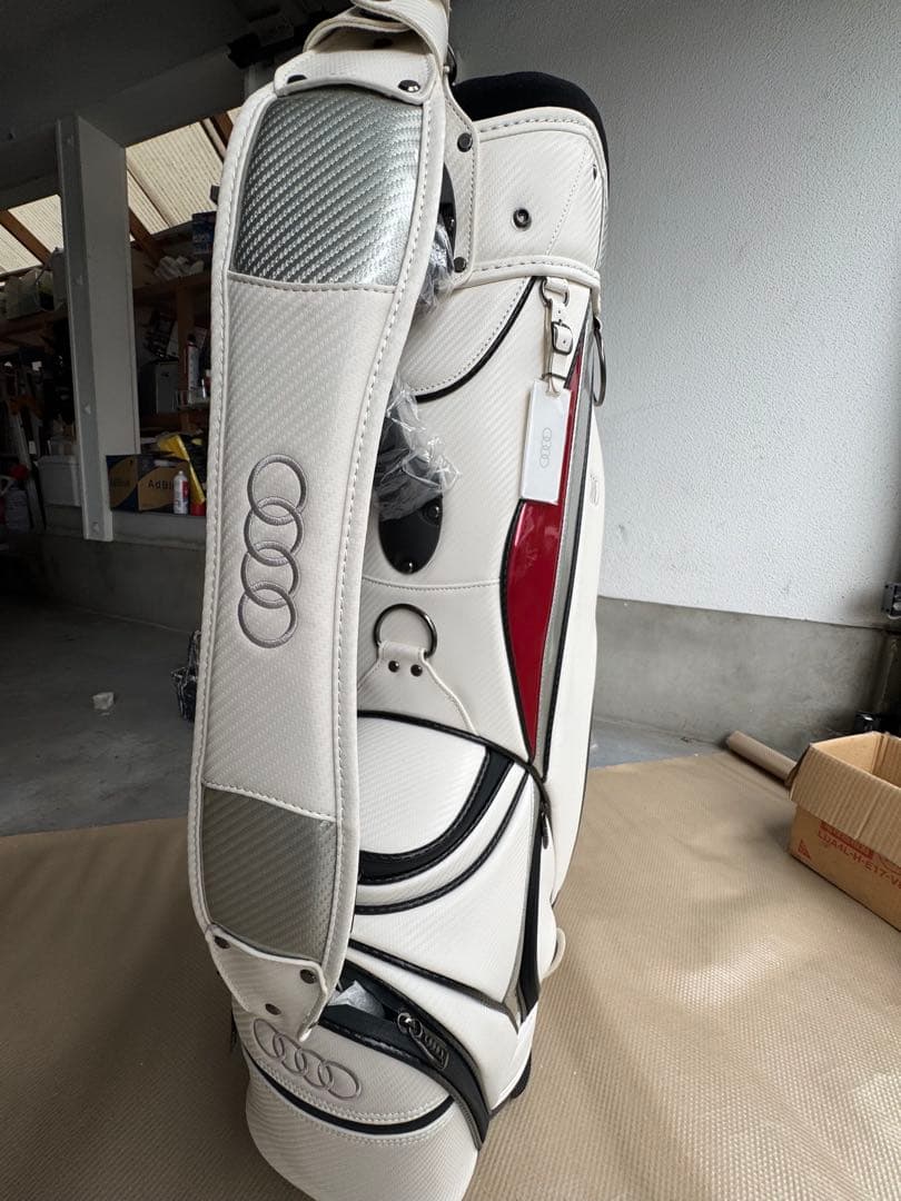 【新品未使用品】Audi アウディ テーラーメイド　ゴルフ キャディーバック