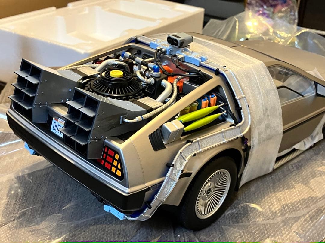 タカラトミー　バックトゥザフューチャー　デロリアン 1/10 新品