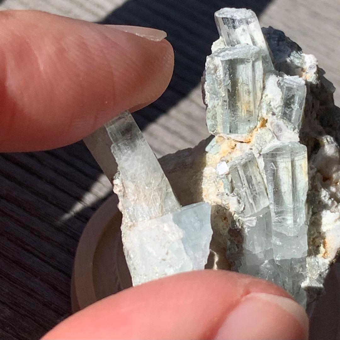 アフガニスタン産アクアマリン結晶1/鉱物標本