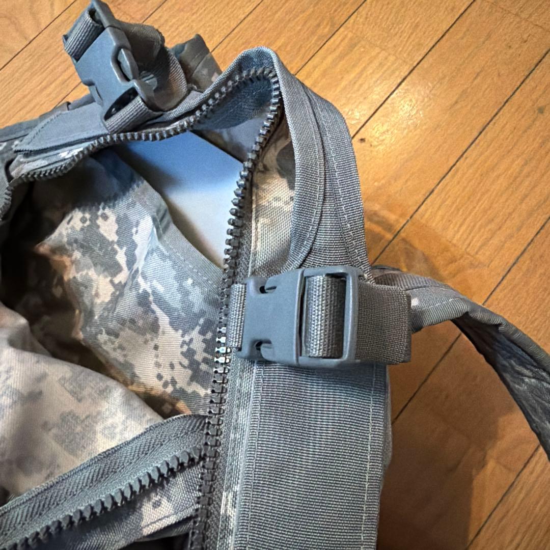 軍支給品　未使用品　使用感ゼロ　本物アサルトパック MOLLEⅡ