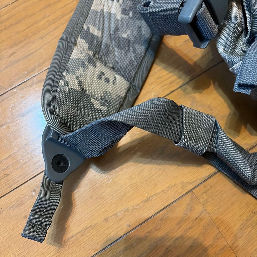 軍支給品　未使用品　使用感ゼロ　本物アサルトパック MOLLEⅡ