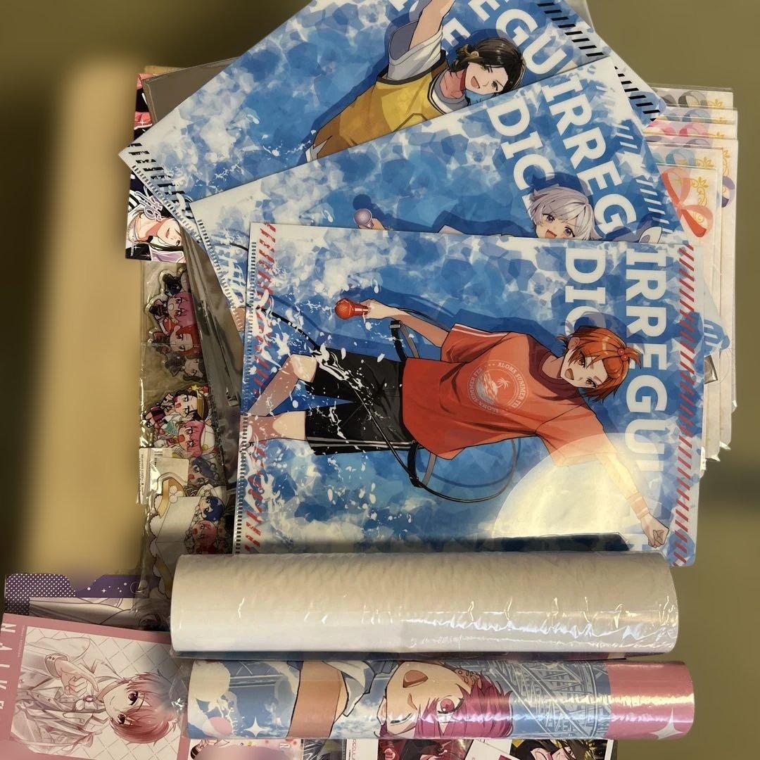 キャラクターグッズセット（詳細後ほど）