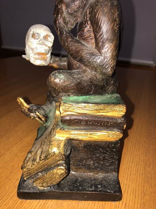 考える猿 ブロンズ像