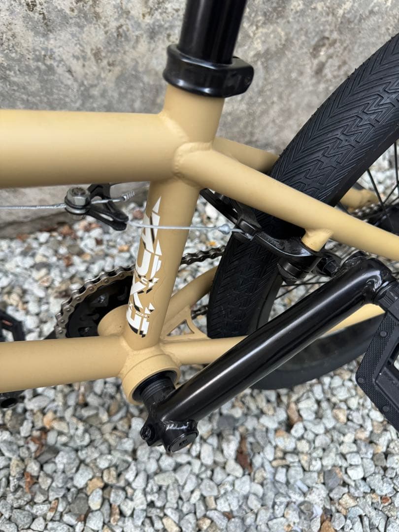 s*n様 BMX MOTEL WORKS AUX-E 美品　20インチ　フラット