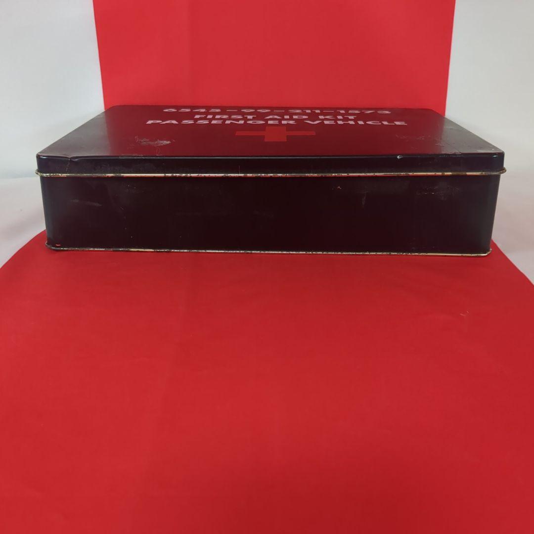 イギリス軍車両 応急処置キット 1950年代物　(中身入り）