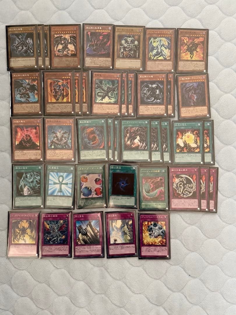 高レアリティ！遊戯王　引退デッキ・カード・スリーブセット！