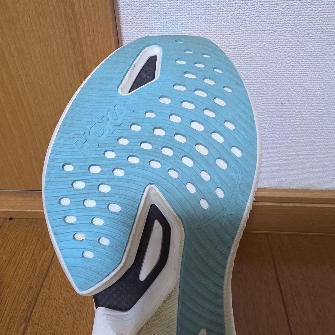 HOKA CIELO X1 　レーシングシューズ