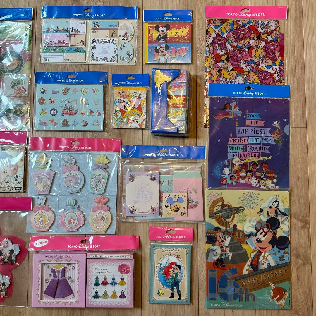 【新品未使用】Disney ディズニー　メモ帳　クリアファイル　付箋　まとめ売り