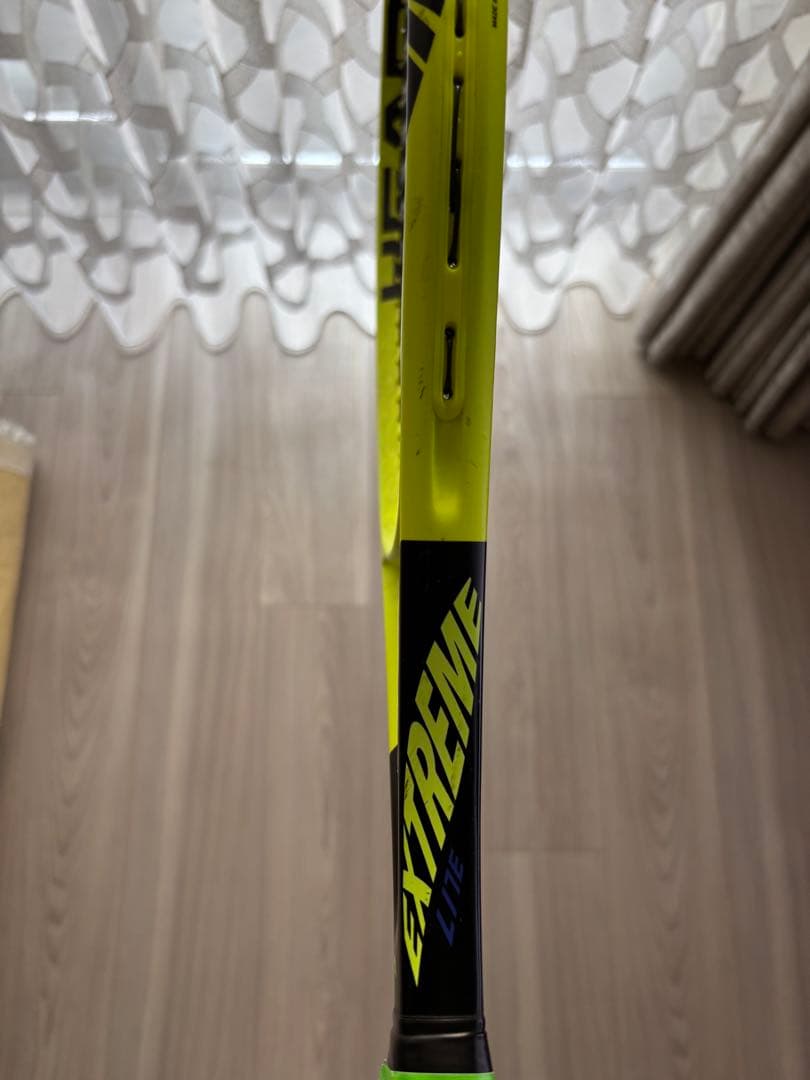 テニスラケット 緑/黄色 中型グリップ