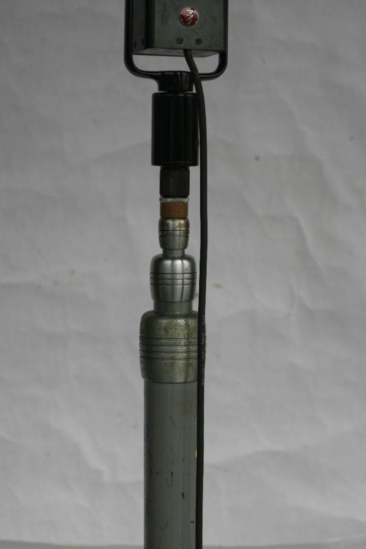 床置き型マイクスタンド