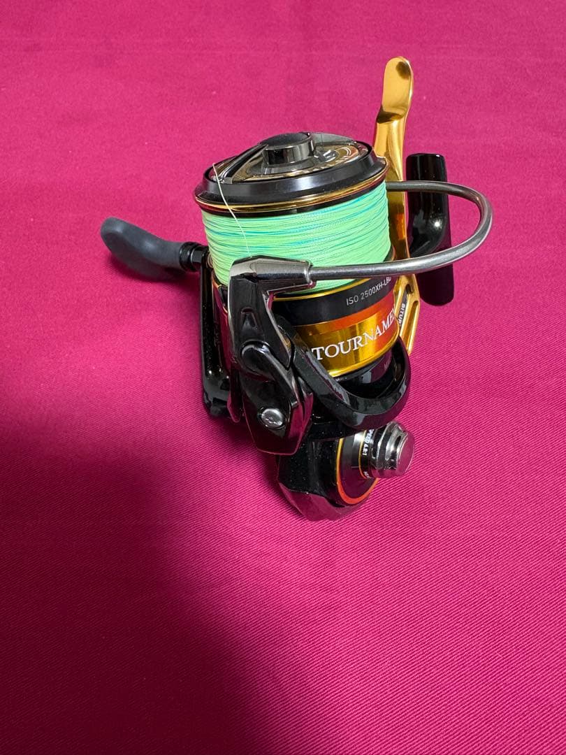 ダイワ トーナメント ISO 2500XH-LBD レバーブレーキ