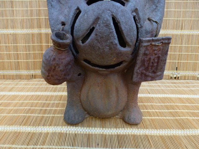 鋳鉄製 タヌキの置物 狸　縁起物　オブジェ　52ｃｍ