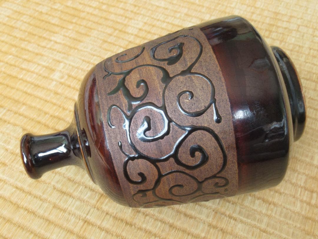 ◆希少美品 1850年頃 江戸後期◆古唐津焼 唐草模様 鉄釉 徳利 蛇の目高台