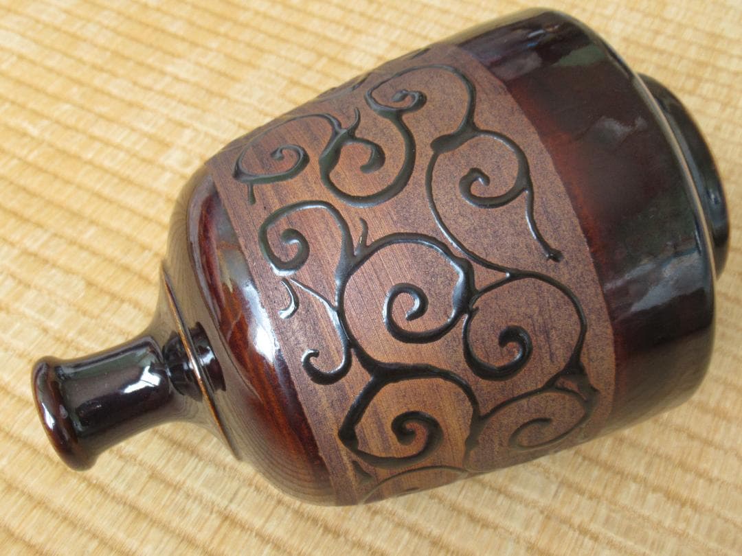 ◆希少美品 1850年頃 江戸後期◆古唐津焼 唐草模様 鉄釉 徳利 蛇の目高台