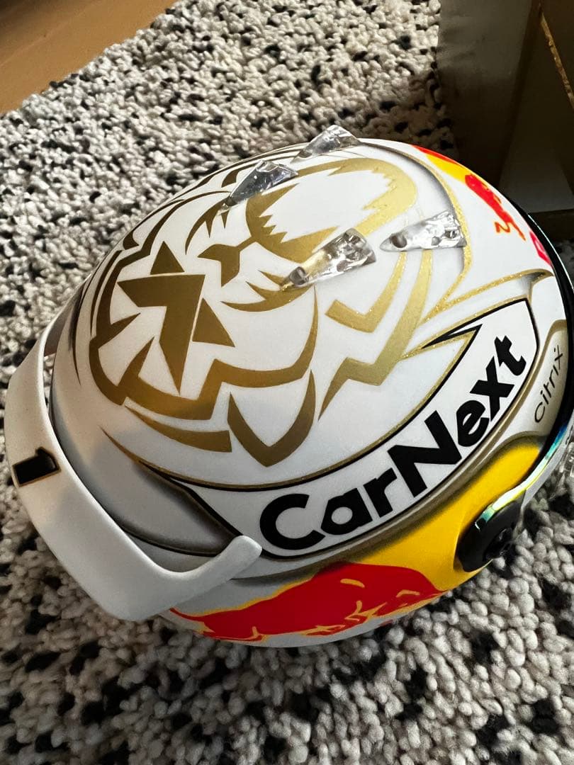 美品 1/2 マックス・フェルスタッペン 2022 本戦用 ヘルメット