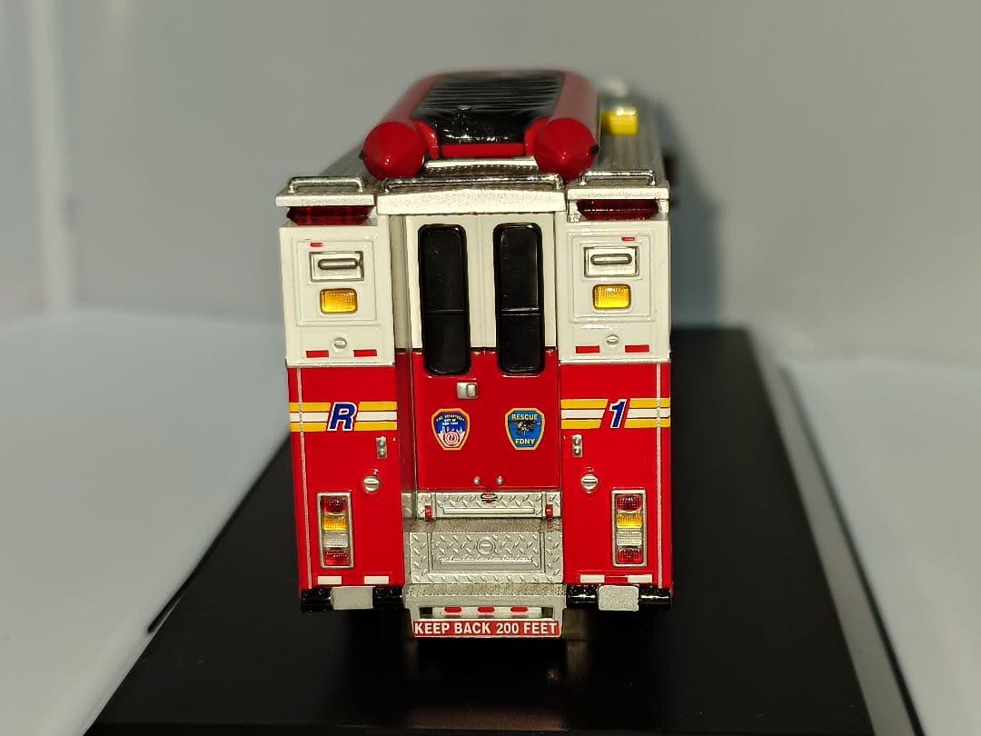CODE3 Fire Department NY 1/64 ミニカー