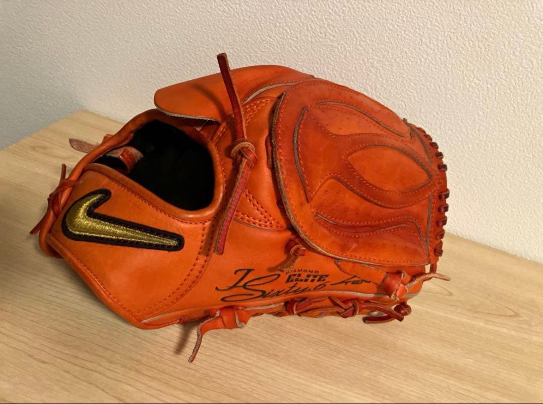 希少 Nike オレンジ グローブ 投手用 硬式