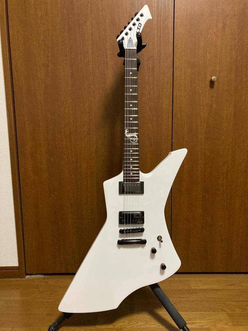 ギター LTD SNAKEBYTE  White