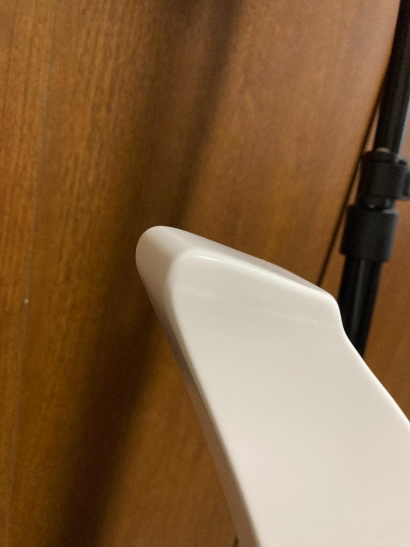 ギター LTD SNAKEBYTE  White