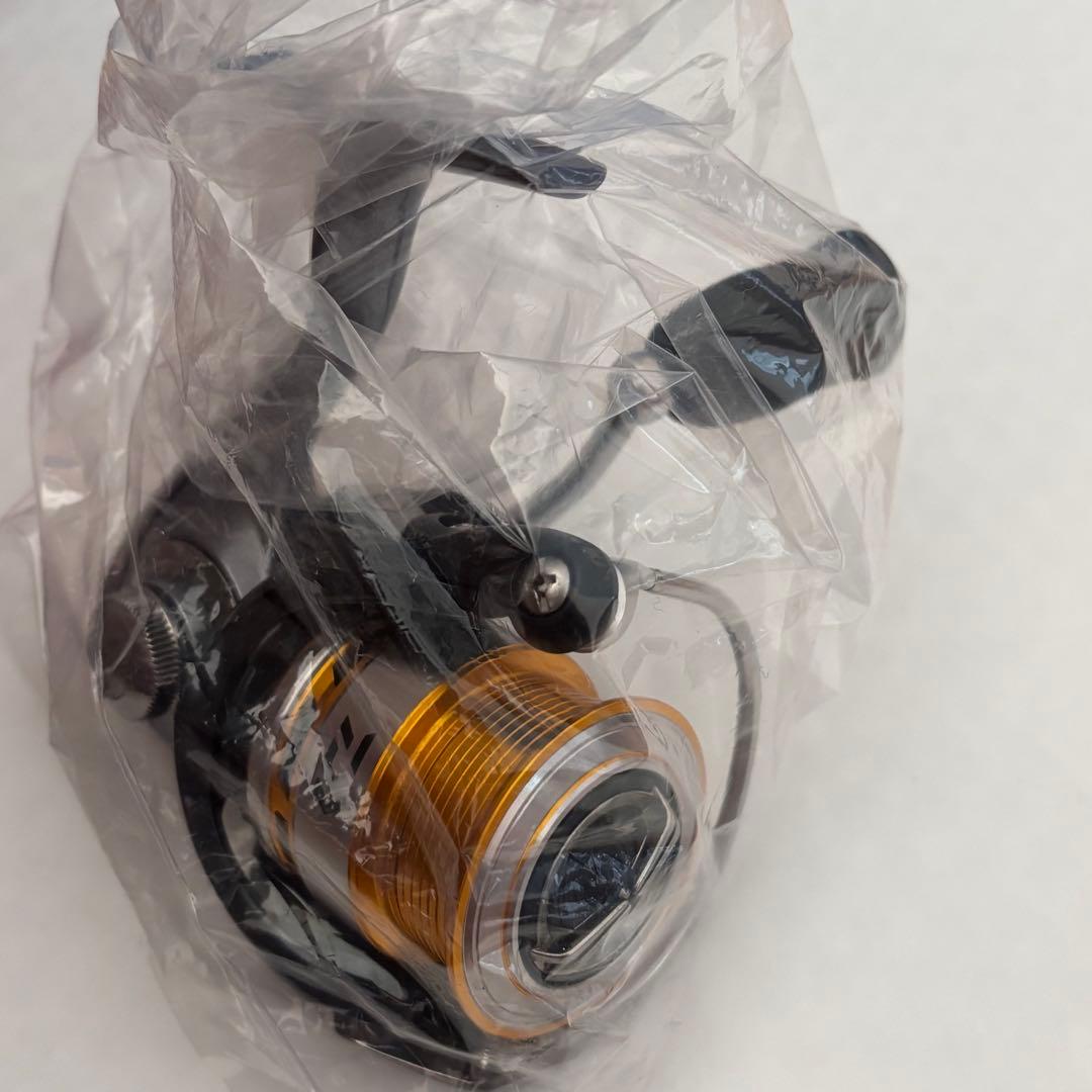 ダイワ スピニングリール 17エクセラー2004H