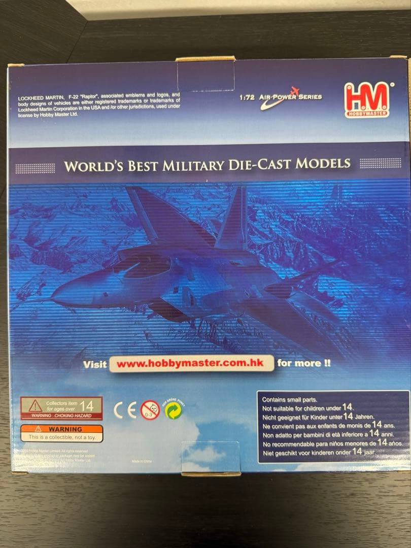 ★美品・外箱付★F-22 ラプター 1/72 航空機模型 HA2801♪
