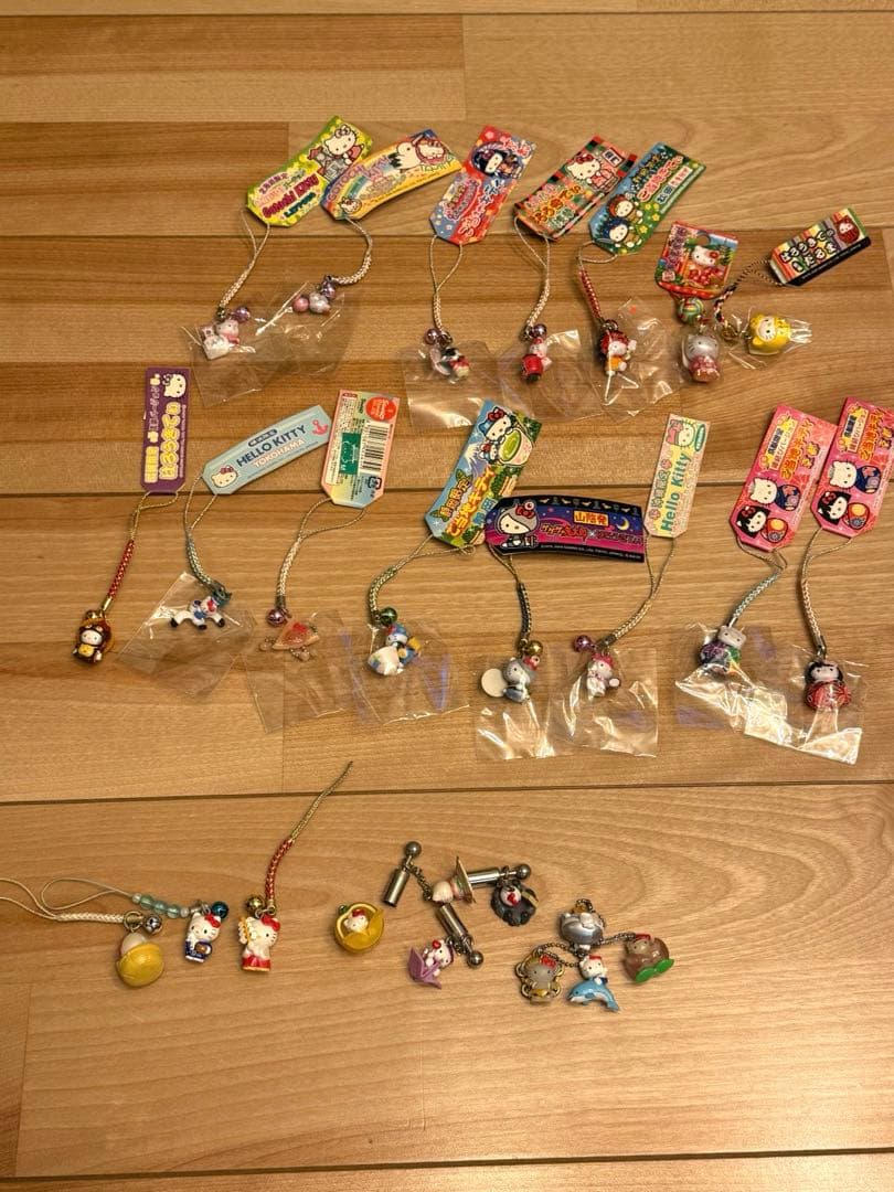 ハローキティ ご当地限定ストラップ　26個セット