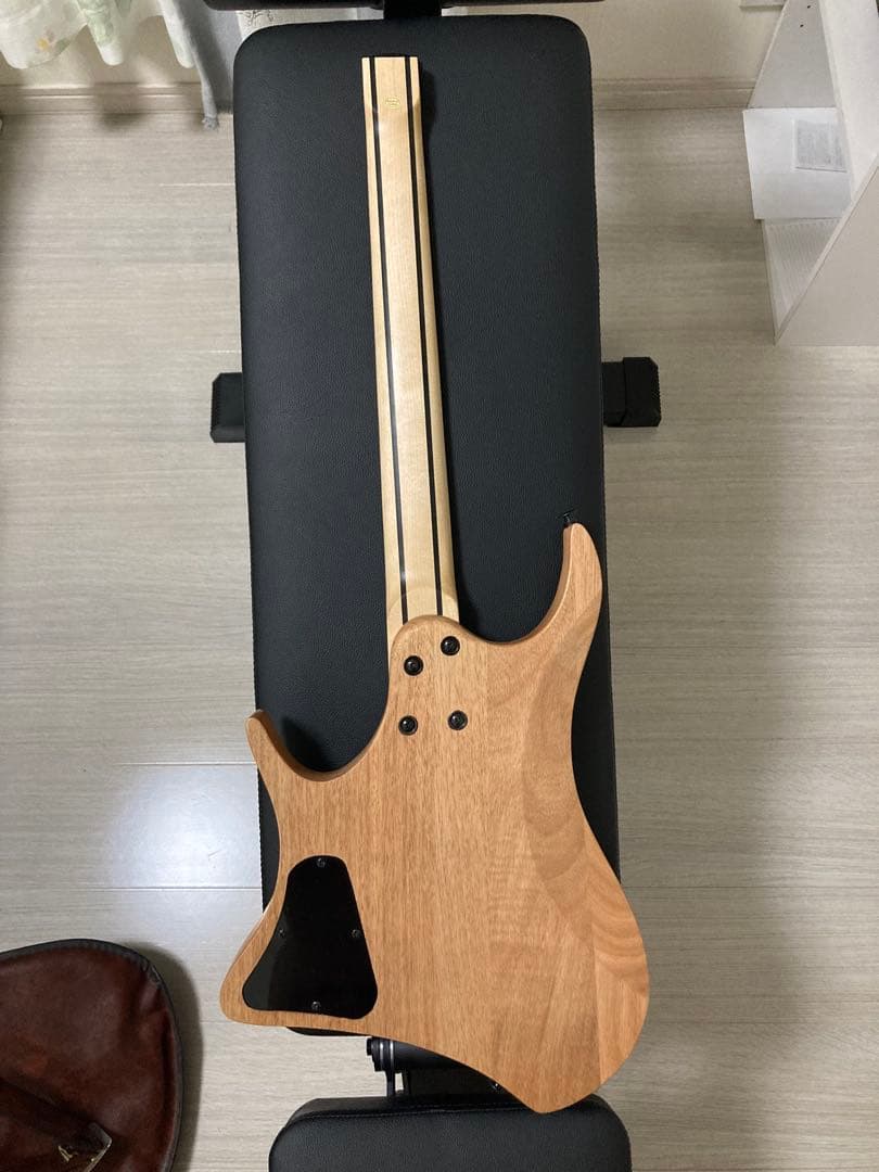 ヘッドレスギター　エレキギター6弦