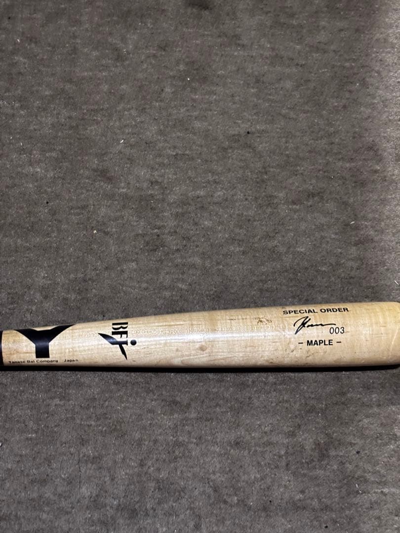 ヤナセ硬式木製オーダーバット