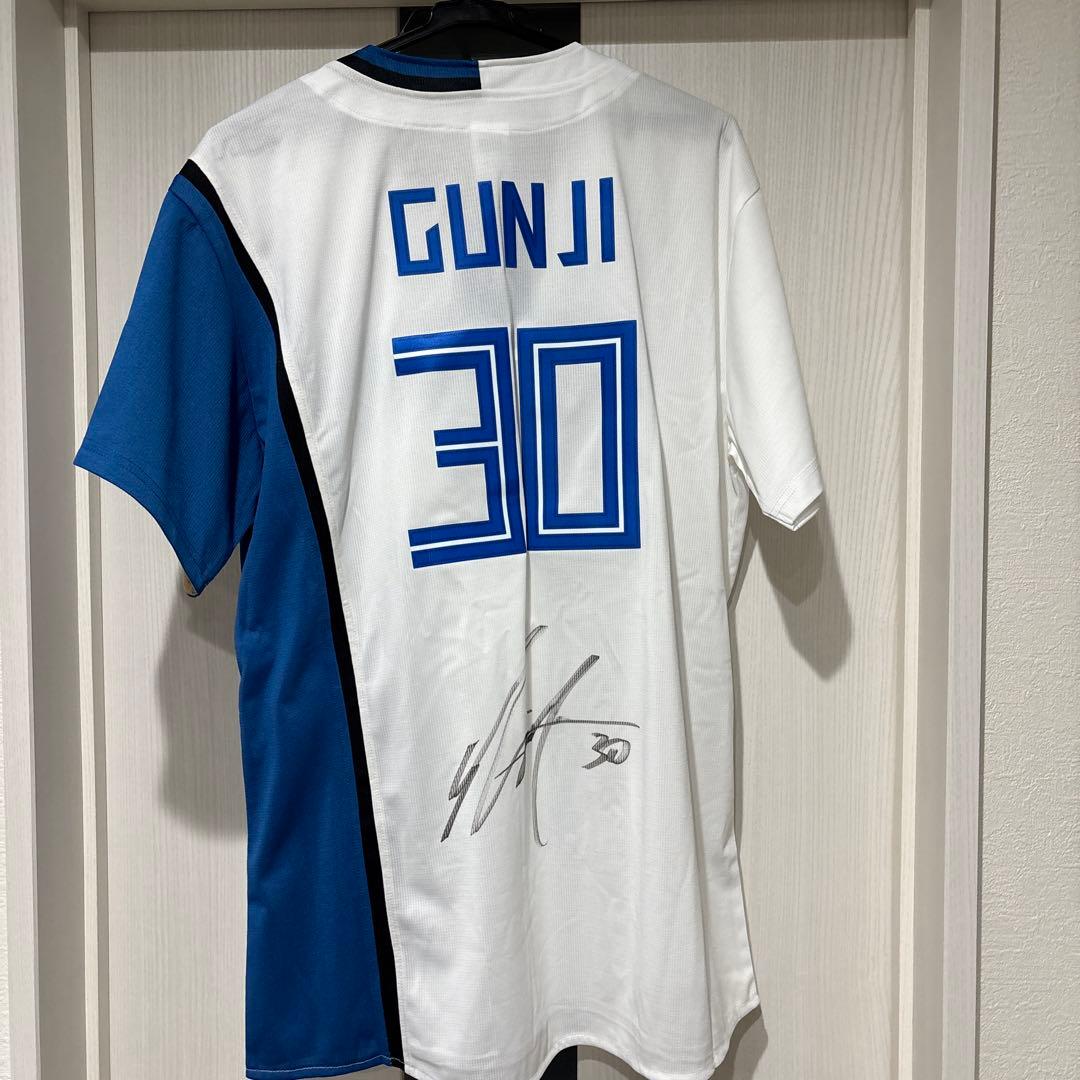 【新品未使用】日本ハムファイターズ 郡司裕也選手 直筆サイン入り ユニフォーム