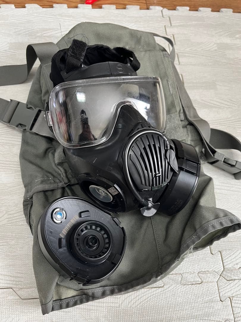 実物　M50ガスマスク　Sサイズ